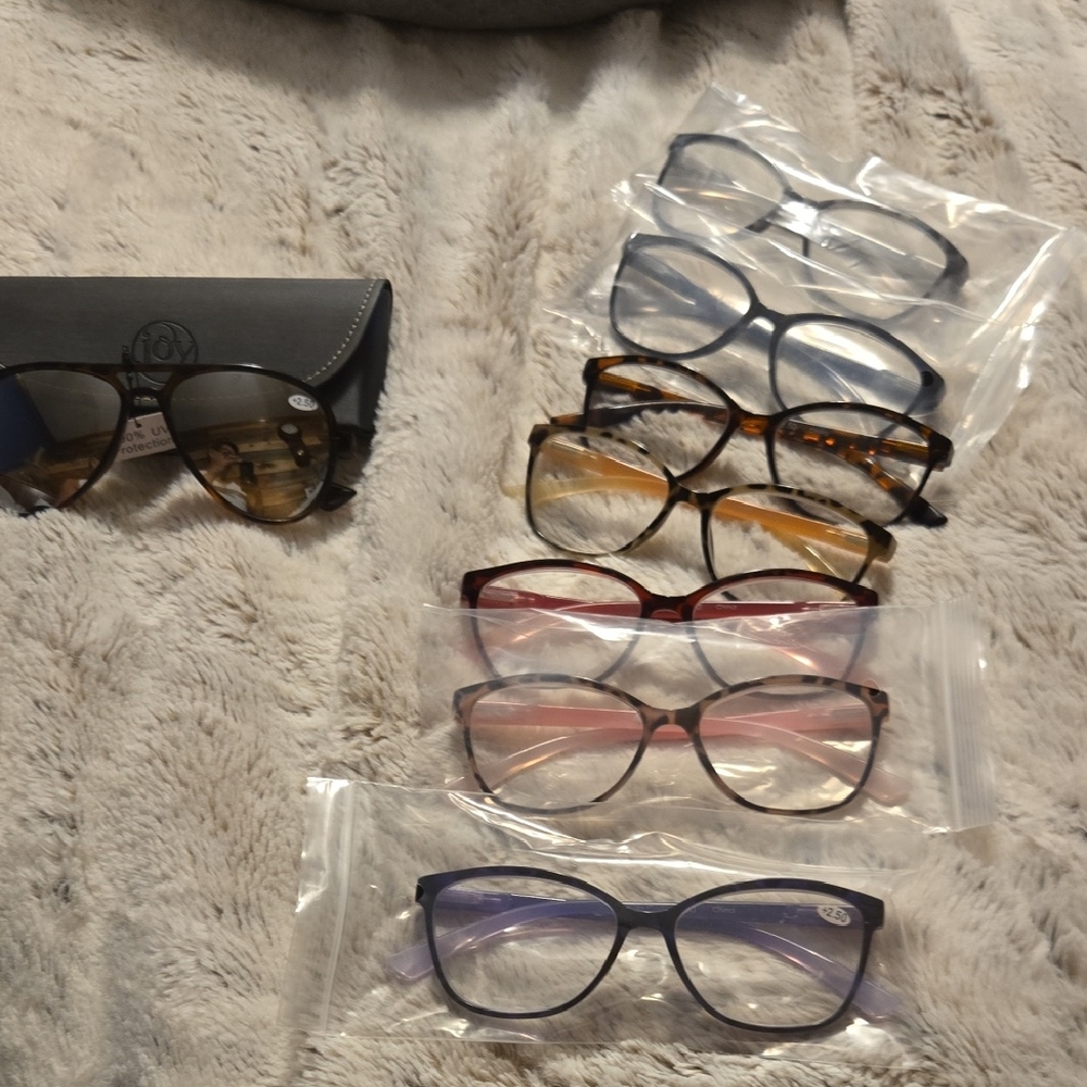 Stylish Women's 2.50 Reader Set - Multiple Colors